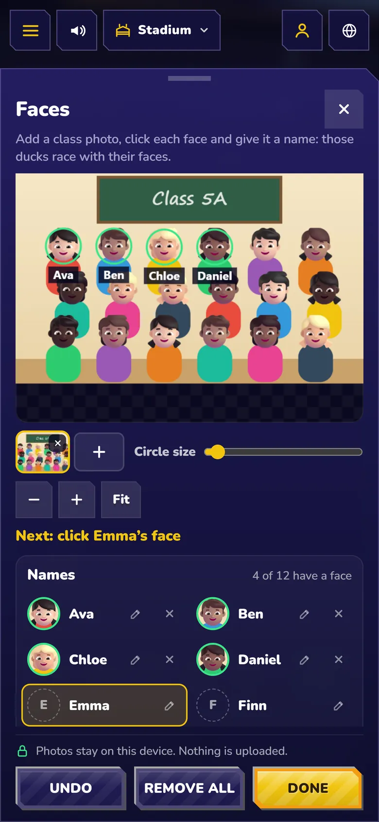 Random Duck Race — Gesichter auf dem Handy wählen: Tippe auf jedes Gesicht; mit zwei Fingern zoomen, ziehen zum Bewegen.